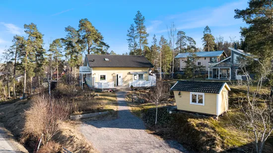 Villa, Skeviksstrandsvägen 41, Skeviksstrand, Värmdö