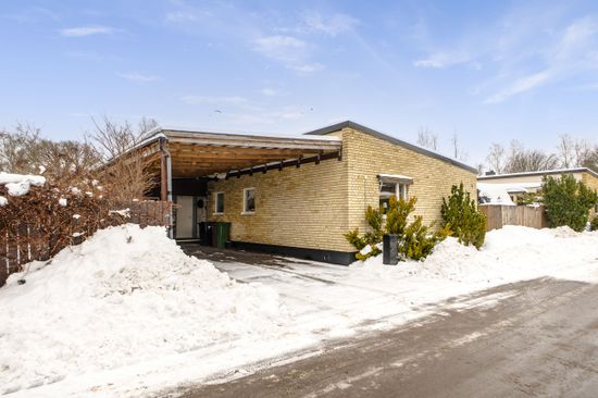 Villa, Rapportgatan 4, Viksäng, Västerås