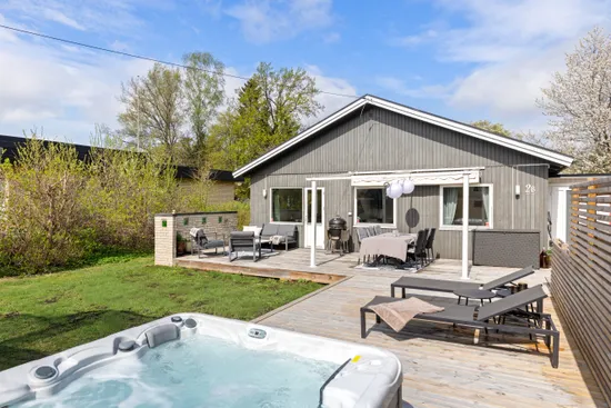 Radhus, Finkvägen 2B, Trollbäcken, Tyresö