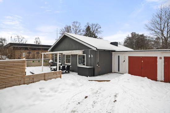 Radhus, Finkvägen 2B, Trollbäcken, Tyresö