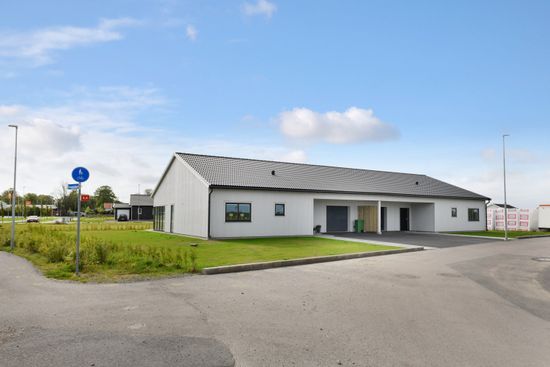 Villa, Sadelgatan 11, Centrala Vara, Vara