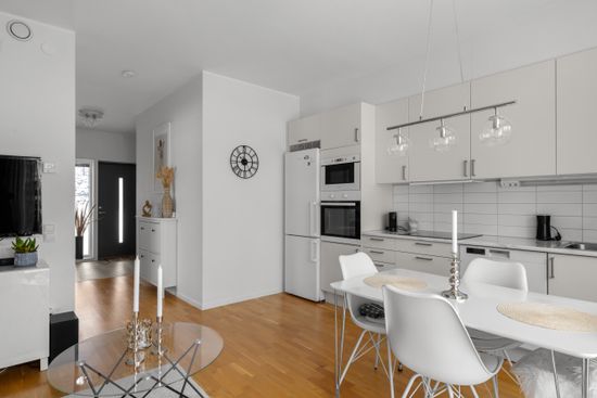 Radhus, Tant Gredelins väg 28B, Botkyrka