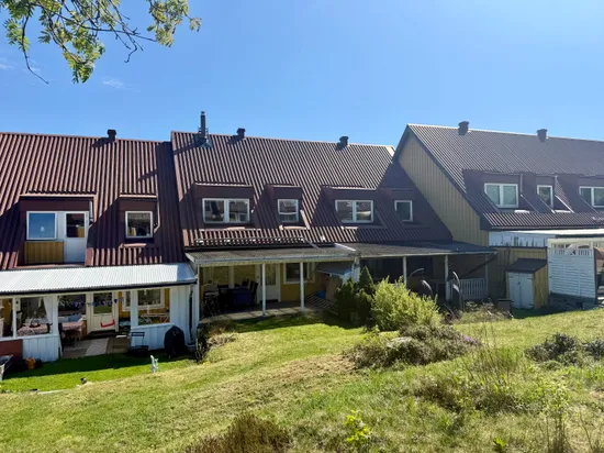 Villa, Radhus, Furuvägen 45, Hälletorp/Bondsjöstaden, Härnösand
