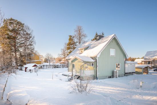 Villa, Uttervägen 4, Bergeforsen, Timrå