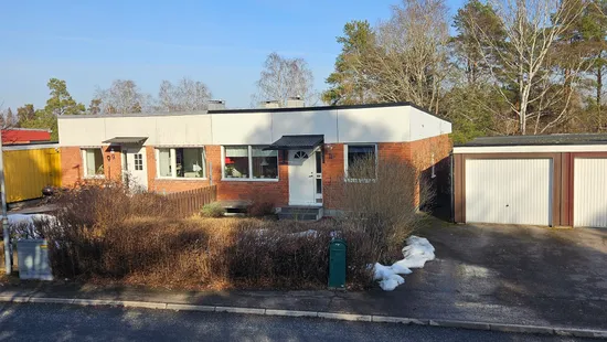 Radhus, Svampvägen 11, Norrbacka, Sigtuna