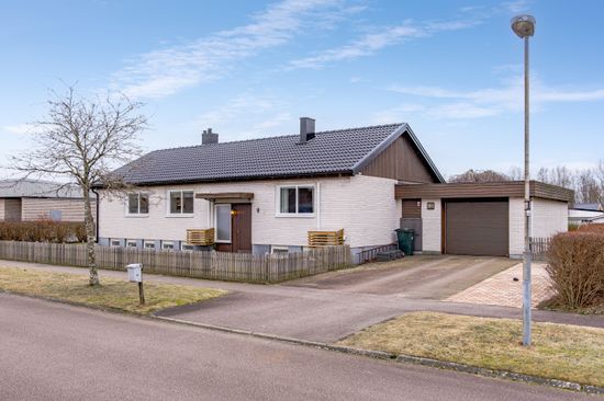 Villa, Herr Niels väg 9, Snöstorp, Halmstad