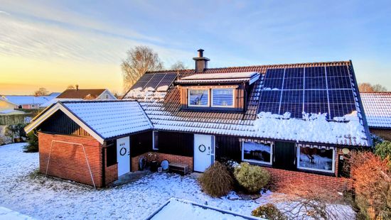 Villa, Medelpadsgatan 4, Adolfsfält, Ängelholm