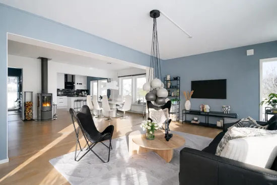 Villa, Torparvägen 15, Bro/Sandhagen, Upplands-Bro