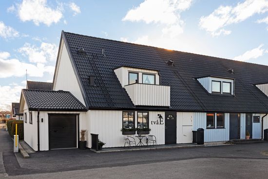 Villa, Radhus, Pölagårdsvägen 2E, Åsa tätort, Kungsbacka