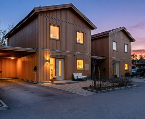 Bostadsrätt, Radhus, Åkerholmsgatan 8, Barkarö, Västerås