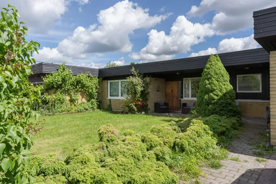 Villa, Radhus, Stålverksgatan 128, Bäckby, Västerås