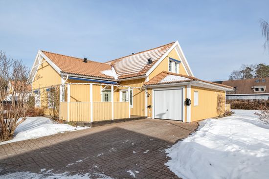 Bostadsrätt, Radhus, Basunvägen 73, Viksjö, Järfälla