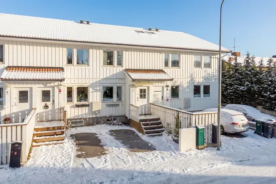 Villa, Radhus, Västergöksvägen 129B, Nälsta, Stockholm