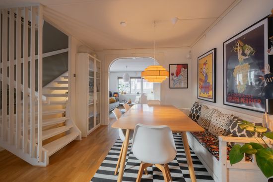 Radhus, Byggmästarvägen 107, Utsälje/Segeltorp, Huddinge