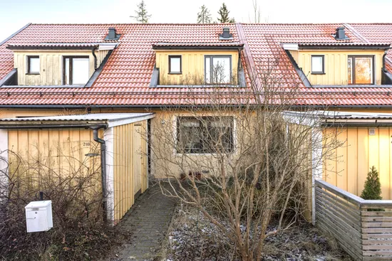 Villa, Radhus, Rapsodivägen 240, Skogås, Huddinge