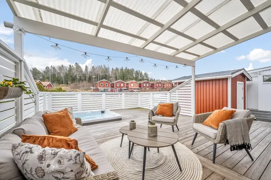 Villa, Radhus, Åvägen 44, Lidatorp, Nynäshamn