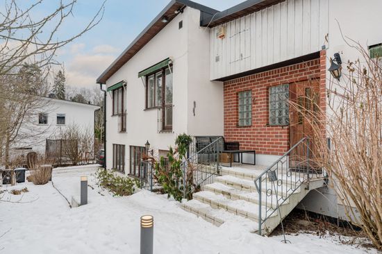 Villa, Sippvägen 17A, Viggbyholm sjösidan, Täby