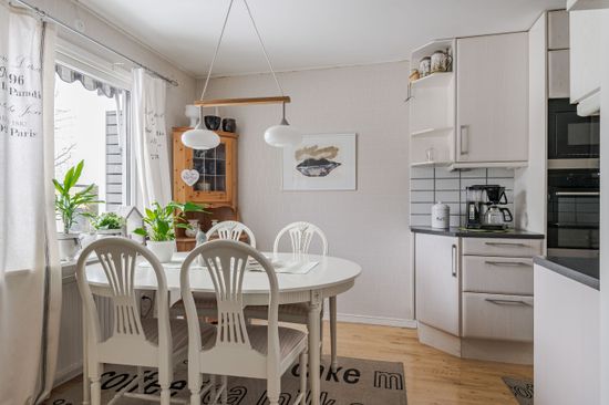 Villa, Radhus, Stallsbergsvägen 6F, Grankulla, Motala