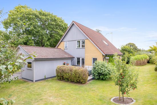 Villa, Sparrisgatan 2, Åkeshall, Ystad