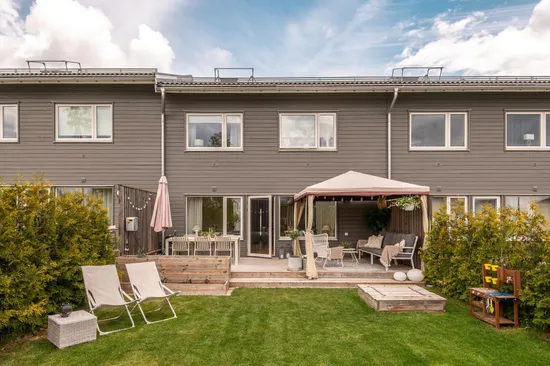 Radhus, Stensötavägen 43 C, Svärtinge Skogsbacke, Norrköping