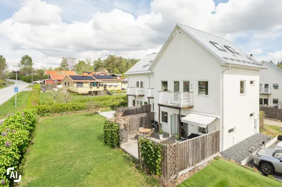 Bostadsrätt, Radhus, Tunavägen 25A, Österskär, Österåker