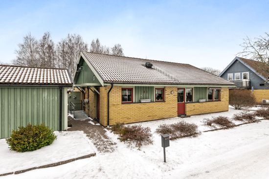 Villa, Vänsterkroken 21, Marieberg, Motala