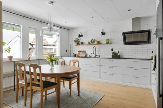 Villa, Radhus, Låkebergsgatan 30, Torslanda - Centralt, Göteborg