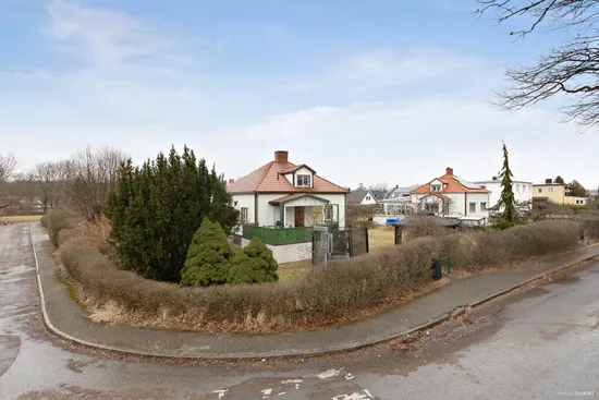 Villa, Stenfalksgatan 30, Älvtomta/Haga, Örebro