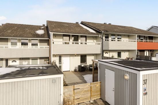 Radhus, Nyponvägen 37, Peterslund, Oxelösund