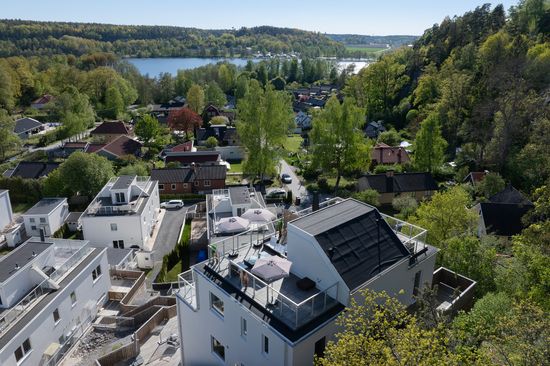 Radhus, Vårbäcksvägen 6H, Tullinge Strand, Botkyrka