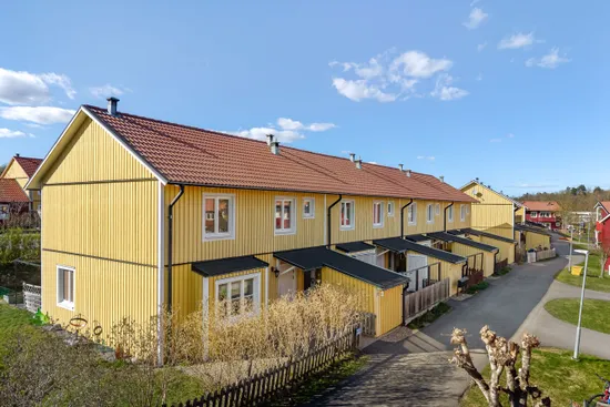 Radhus, Skördevägen 33, Åkers Styckebruk, Strängnäs
