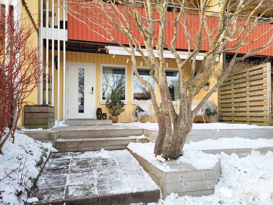 Radhus, Kullegärdet 76, Södra Sävedalen, Partille