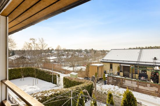 Bostadsrätt, Radhus, Lilla Hundens Gränd 24, Skälby, Järfälla