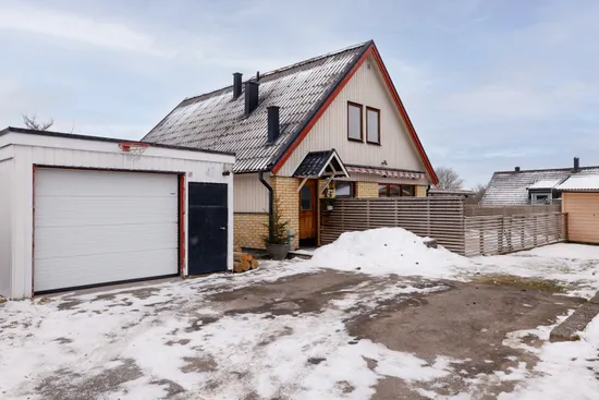 Villa, Skogsbacken 41, Kumla