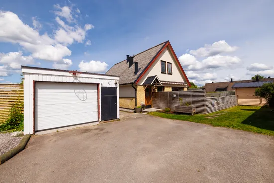 Villa, Skogsbacken 41, Kumla