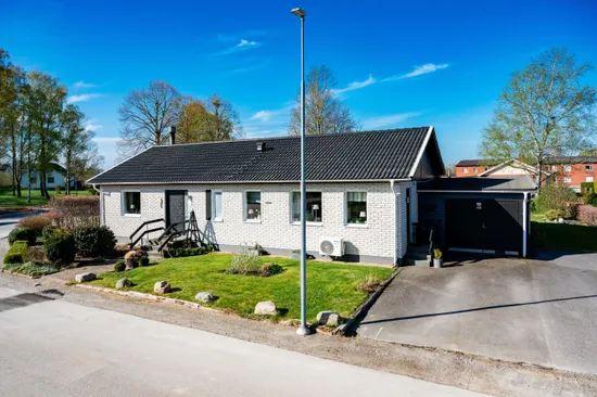 Villa, Bergsgatan 1, Centrala Kvänum, Vara