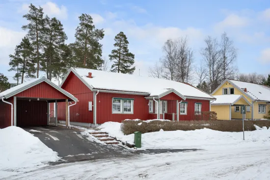 Villa, Gavottvägen 4, Centralt, Gnesta