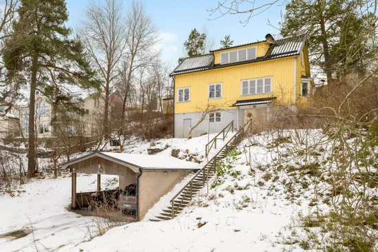 Villa, Skogsvägen 27, Lahäll, Täby