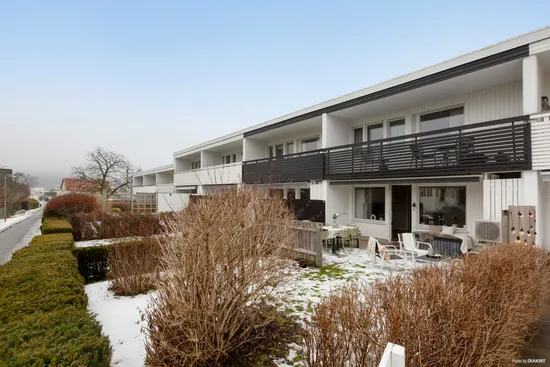 Radhus, Skolängen 13, Sävedalen, Partille