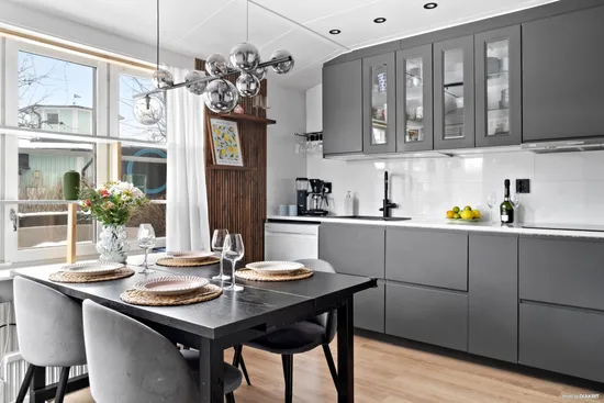 Bostadsrätt, Radhus, Vitmossevägen 20, Gustavsberg Holmviksskogen, Värmdö