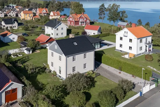 Villa, Holmstrandsgatan 4, Vättersnäs, Jönköping