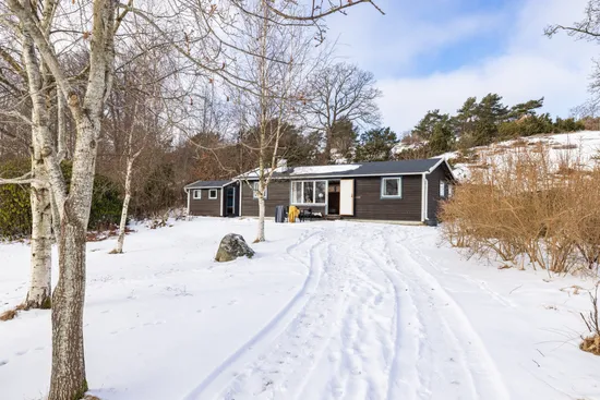 Villa, Berga strand 55, Berga, Tjörn