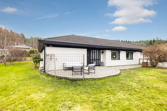 Villa, Hällristningsvägen 5, Lilldal, Tjörn