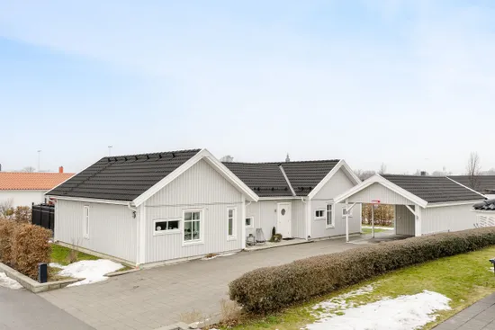 Villa, Karin Månsdotters gata 5, Vadstena