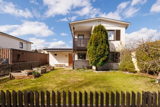 Villa, Lägergatan 27, Sannahed, Kumla