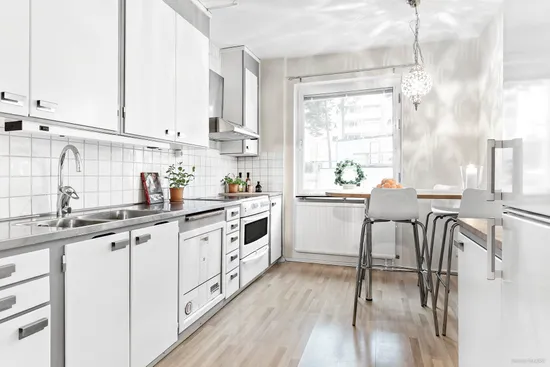 Bostadsrätt, Ringvägen 8, Kungsängens centrum, Upplands-Bro