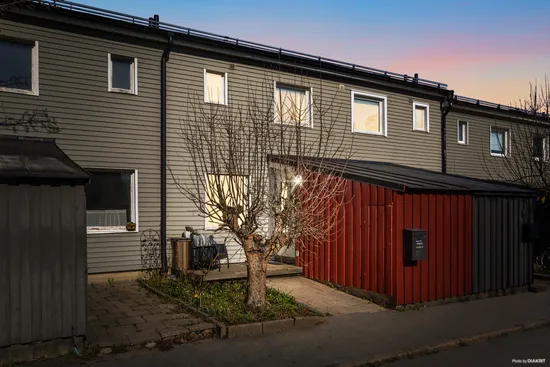 Radhus, Logvägen 5, Solhem, Stockholm