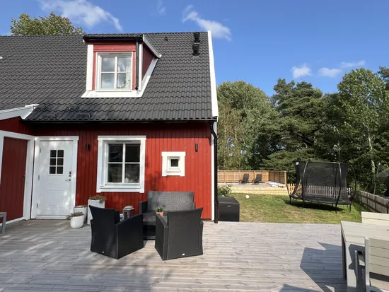Villa, Radhus, Söderby parkväg 117, Handen, Haninge