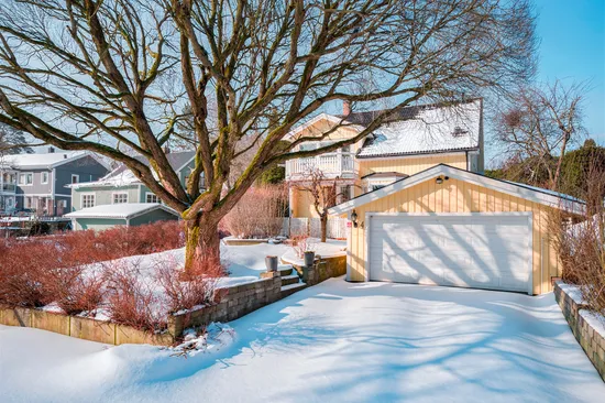 Villa, Karlbergsvägen 4, Folkparksområdet, Upplands Väsby