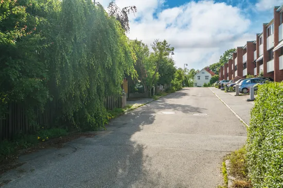 Radhus, Rosenhällsvägen 29, Centralt Öster, Nyköping